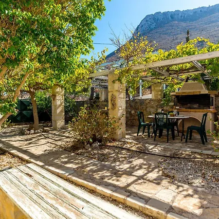 Urania -st George Retreat By Apokoronas Kokkino Chorio