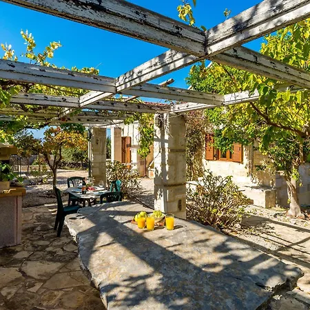 Urania -st George Retreat By Apokoronas Kokkino Chorio